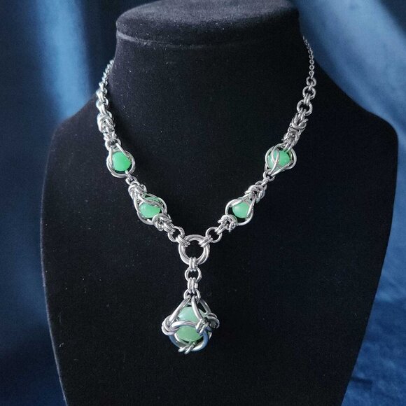 Vintage medieval gothic green aventurine and silver chainmail choker necklace - Picture 11 of 11